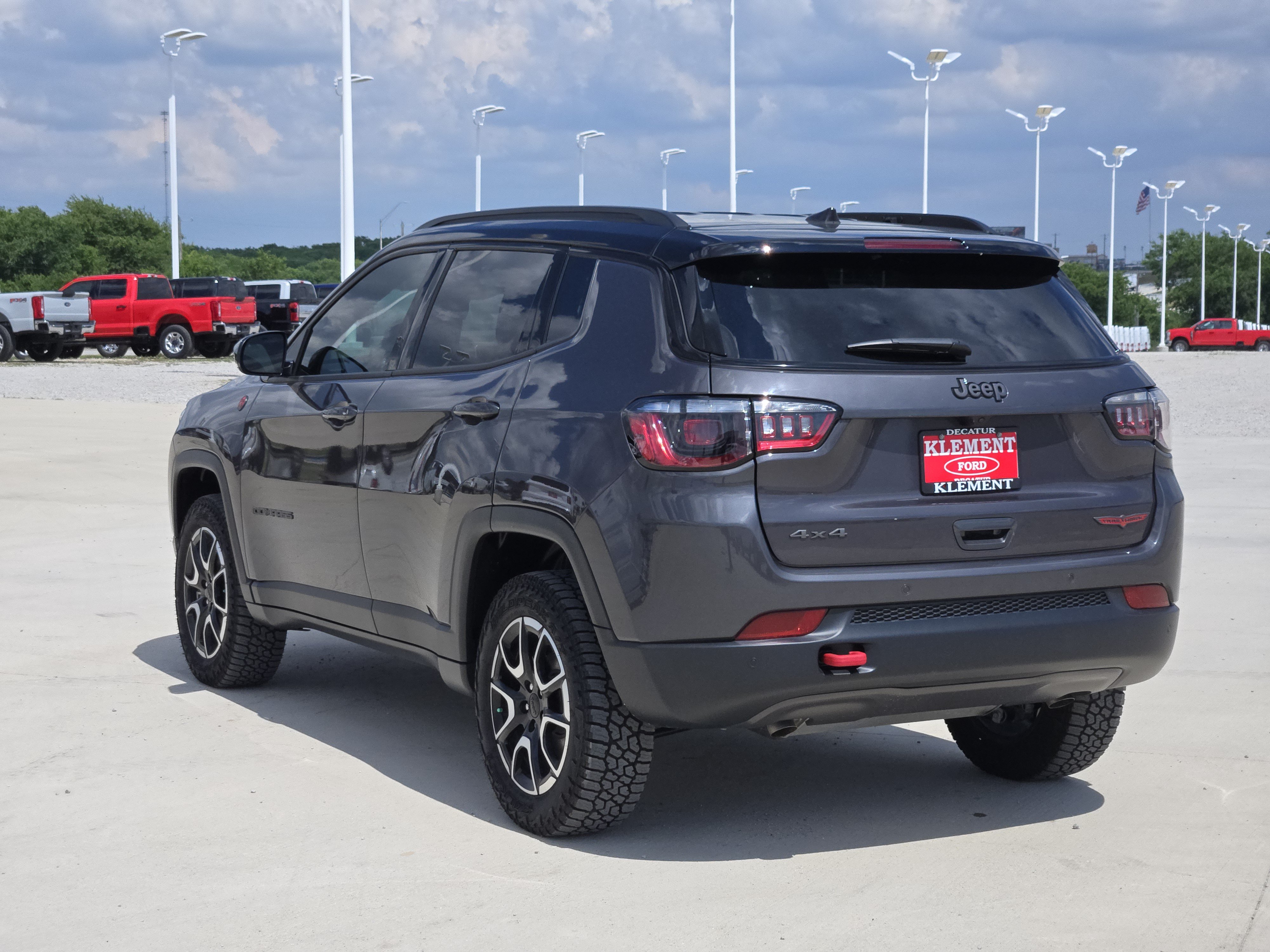 Used 2024 Jeep Compass Trailhawk AWD/4WD image 5