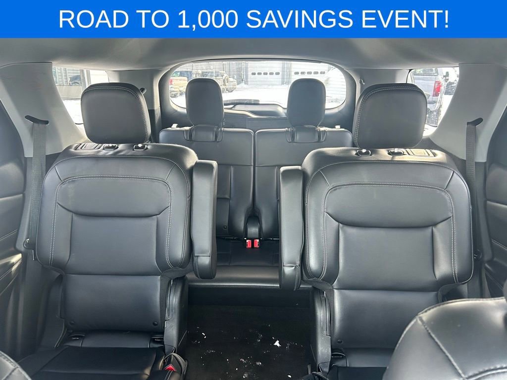 Certified 2022 Ford Explorer XLT w/ Equipment Group 202A image 23