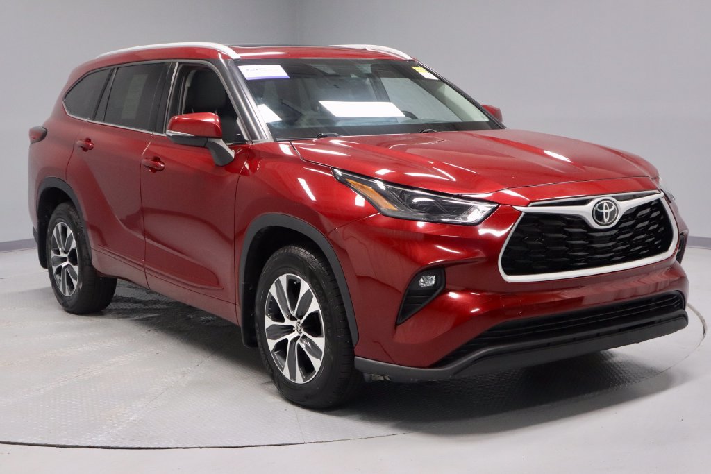 Used 2022 Toyota Highlander XLE