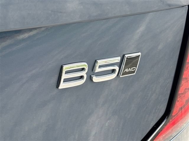 Used 2025 Volvo XC90 B5 Plus AWD/4WD image 15