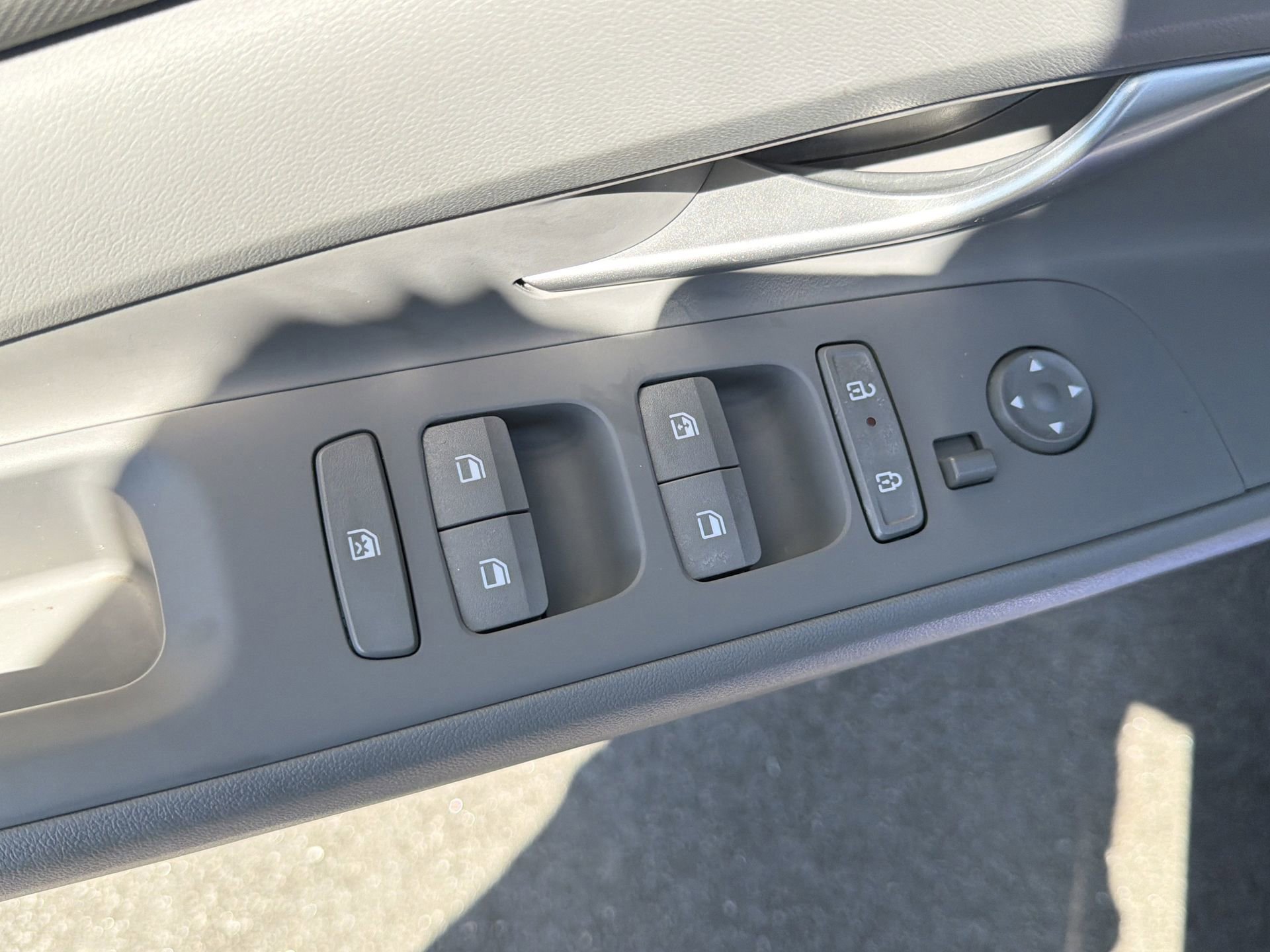 Used 2025 Hyundai Elantra Sport image 26