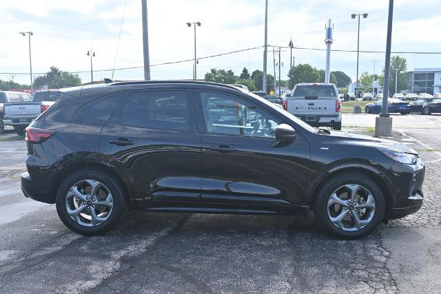 Certified 2023 Ford Escape ST-Line w/ Tech Pack #1 FWD image 8