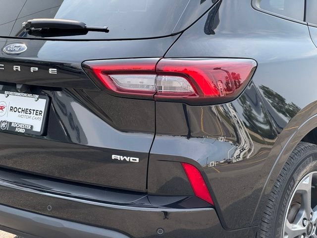Certified 2024 Ford Escape ST-Line w/ Tech Pack #1 AWD/4WD image 39