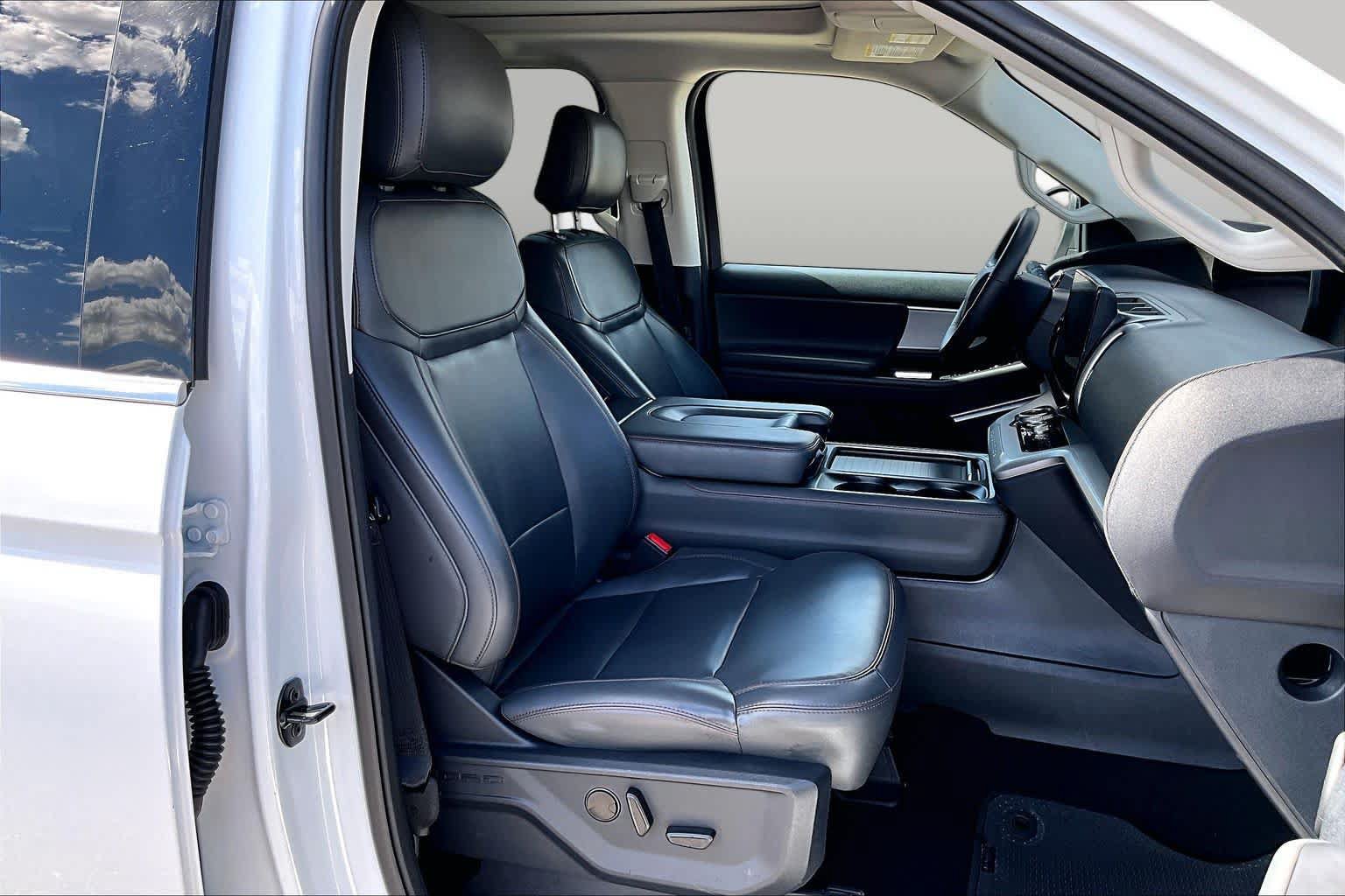 Certified 2025 Ford Expedition Active RWD image 10