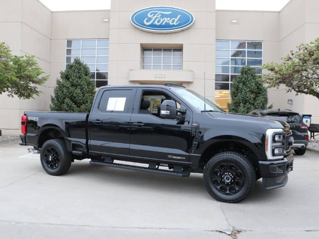 Certified 2026 Ford F350 Lariat w/ Black Appearance Package