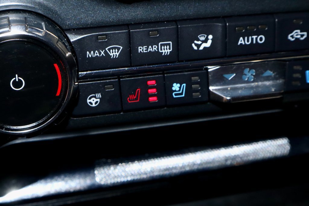 Certified 2022 Ford F150 Lariat w/ Equipment Group 502A High image 12