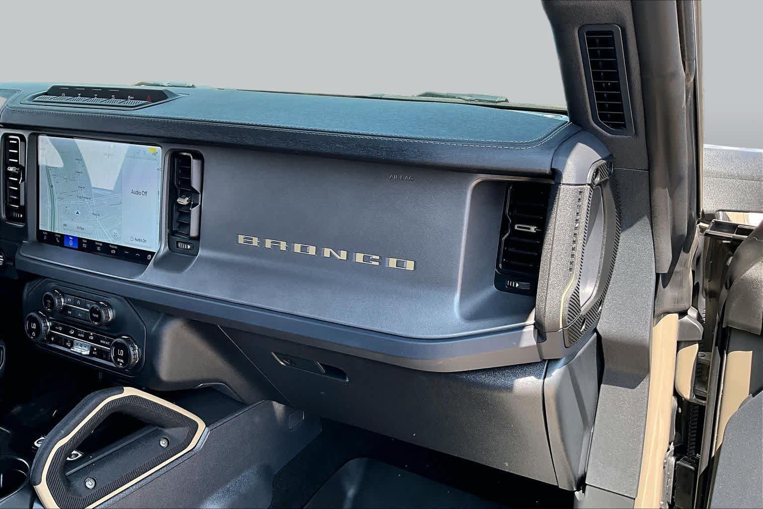 Certified 2025 Ford Bronco Badlands AWD/4WD image 19