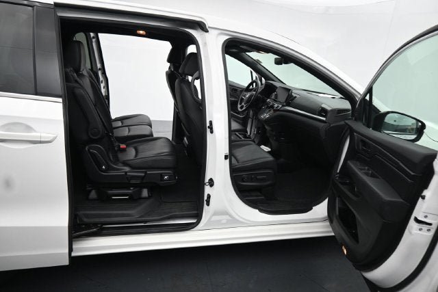 Used 2025 Honda Odyssey Sport-L image 13