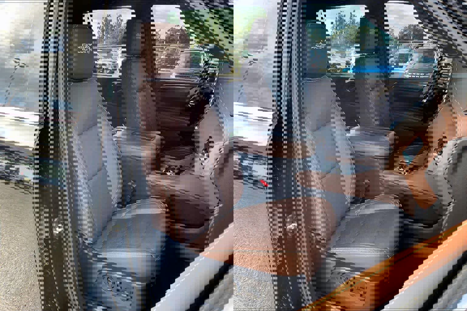 Used 2021 Chevrolet Suburban High Country image 10