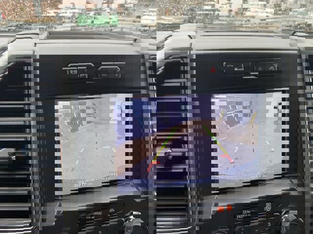 Certified 2022 Ford F250 XLT w/ Black Appearance Package image 17