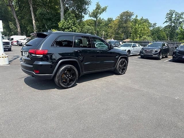 Used 2018 Jeep Grand Cherokee Laredo AWD/4WD image 11