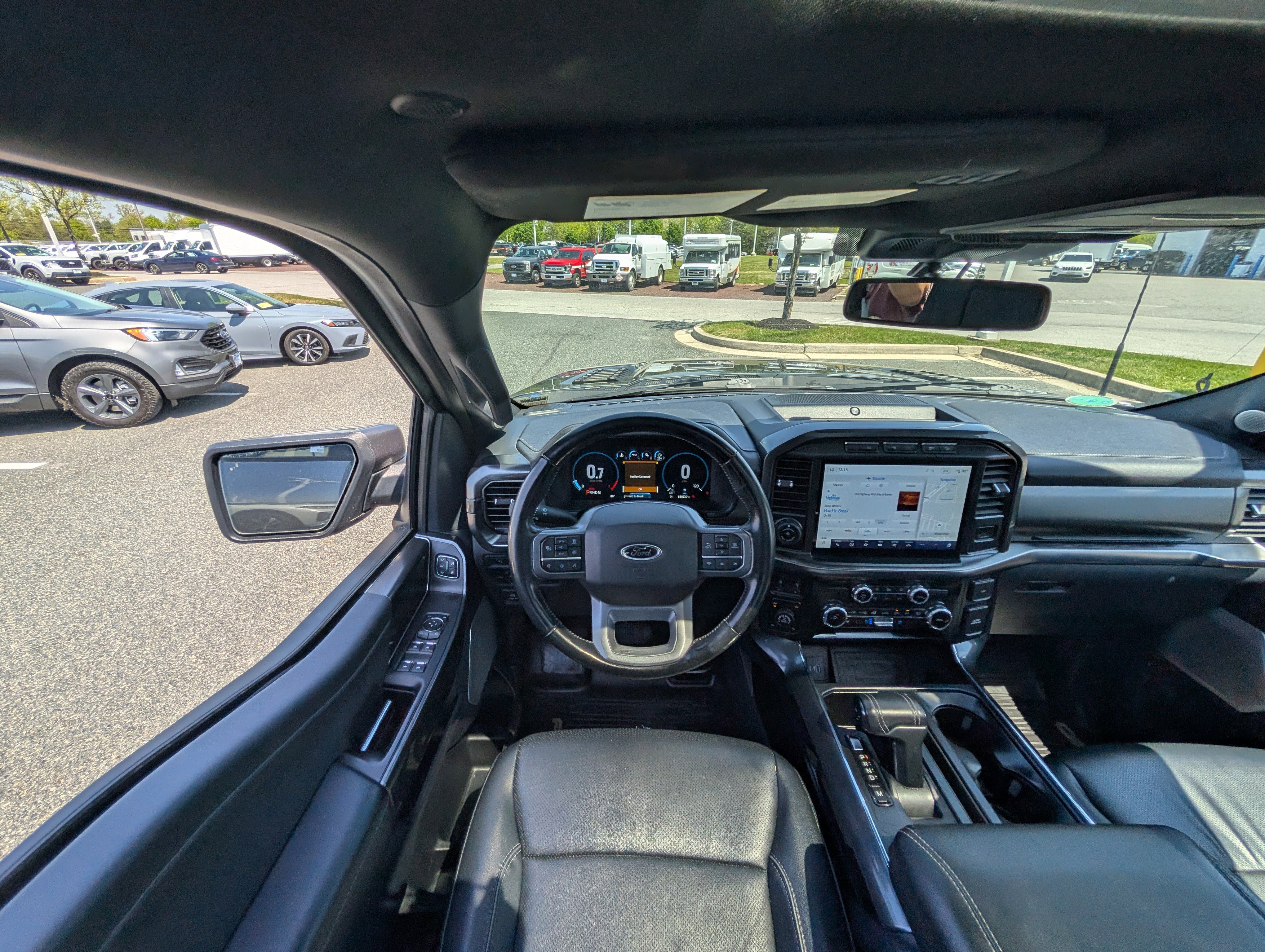 Certified 2022 Ford F150 Lariat w/ Equipment Group 502A High image 16