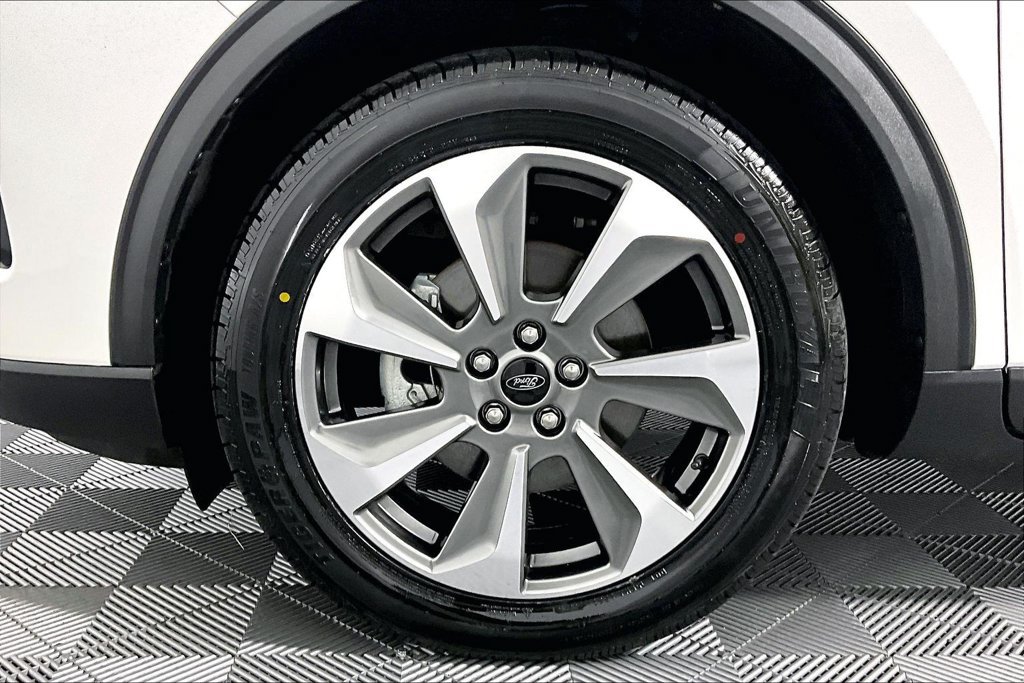 Certified 2023 Ford Escape Platinum AWD/4WD image 8