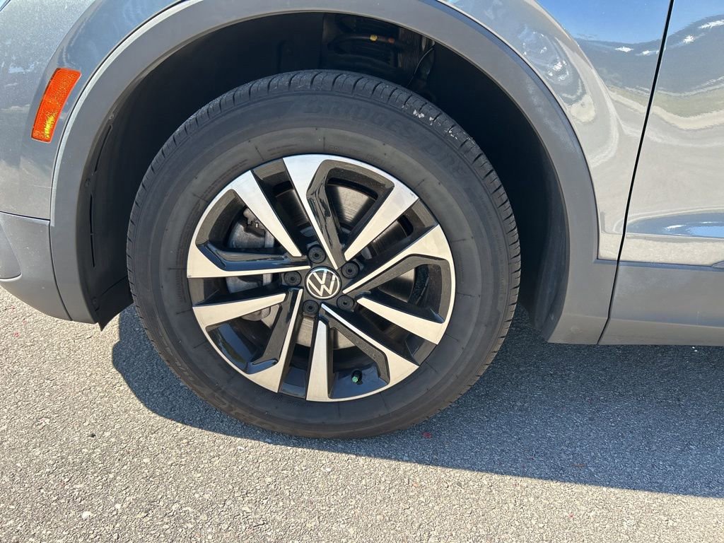 Used 2022 Volkswagen Tiguan S image 44