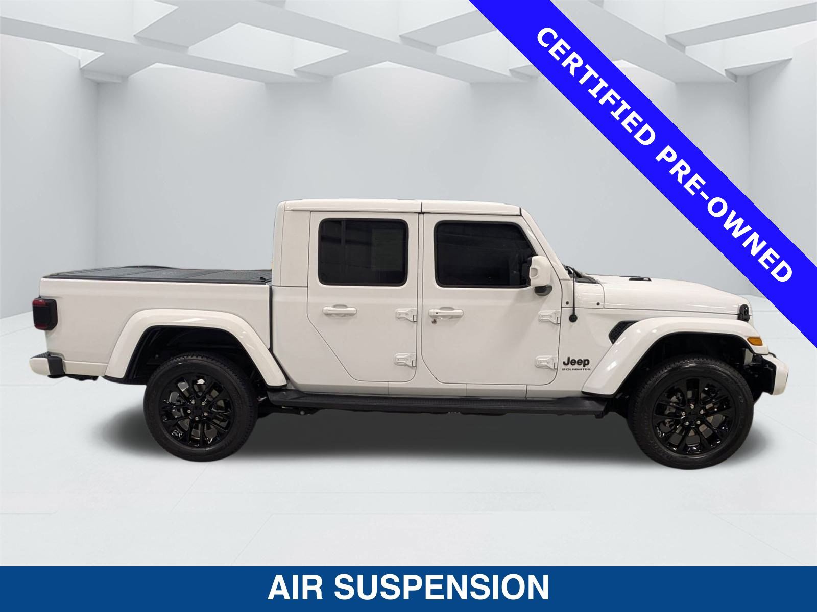 Used 2023 Jeep Gladiator Overland image 3