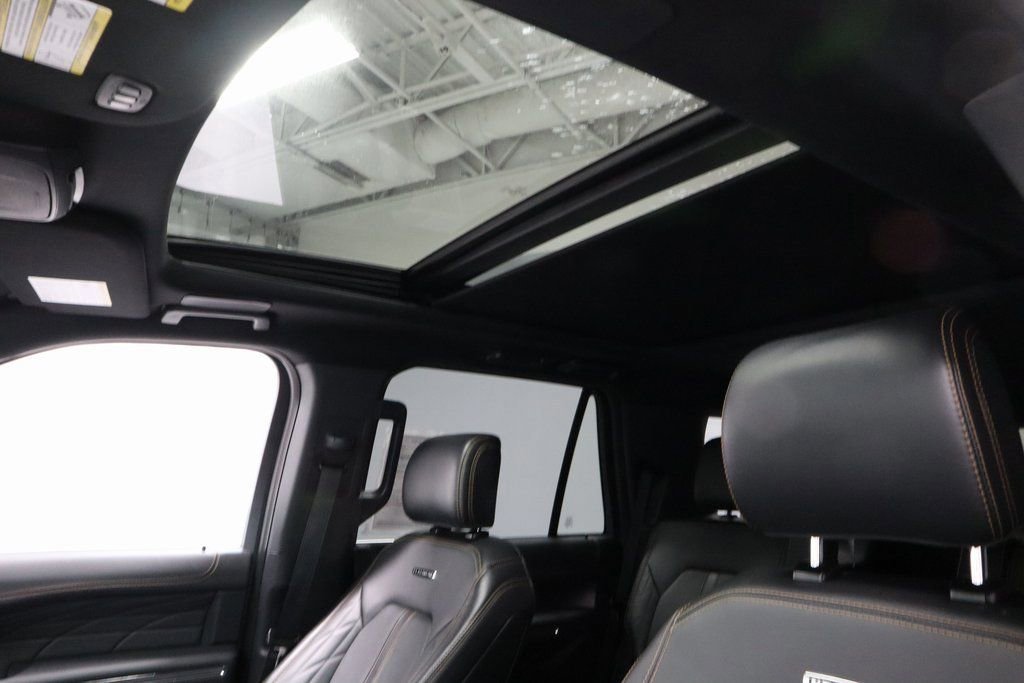 Certified 2022 Ford Expedition Platinum image 35