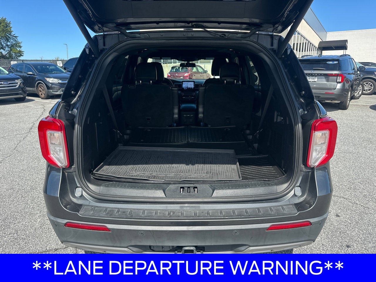 Certified 2020 Ford Explorer XLT w/ Equipment Group 202A RWD image 20