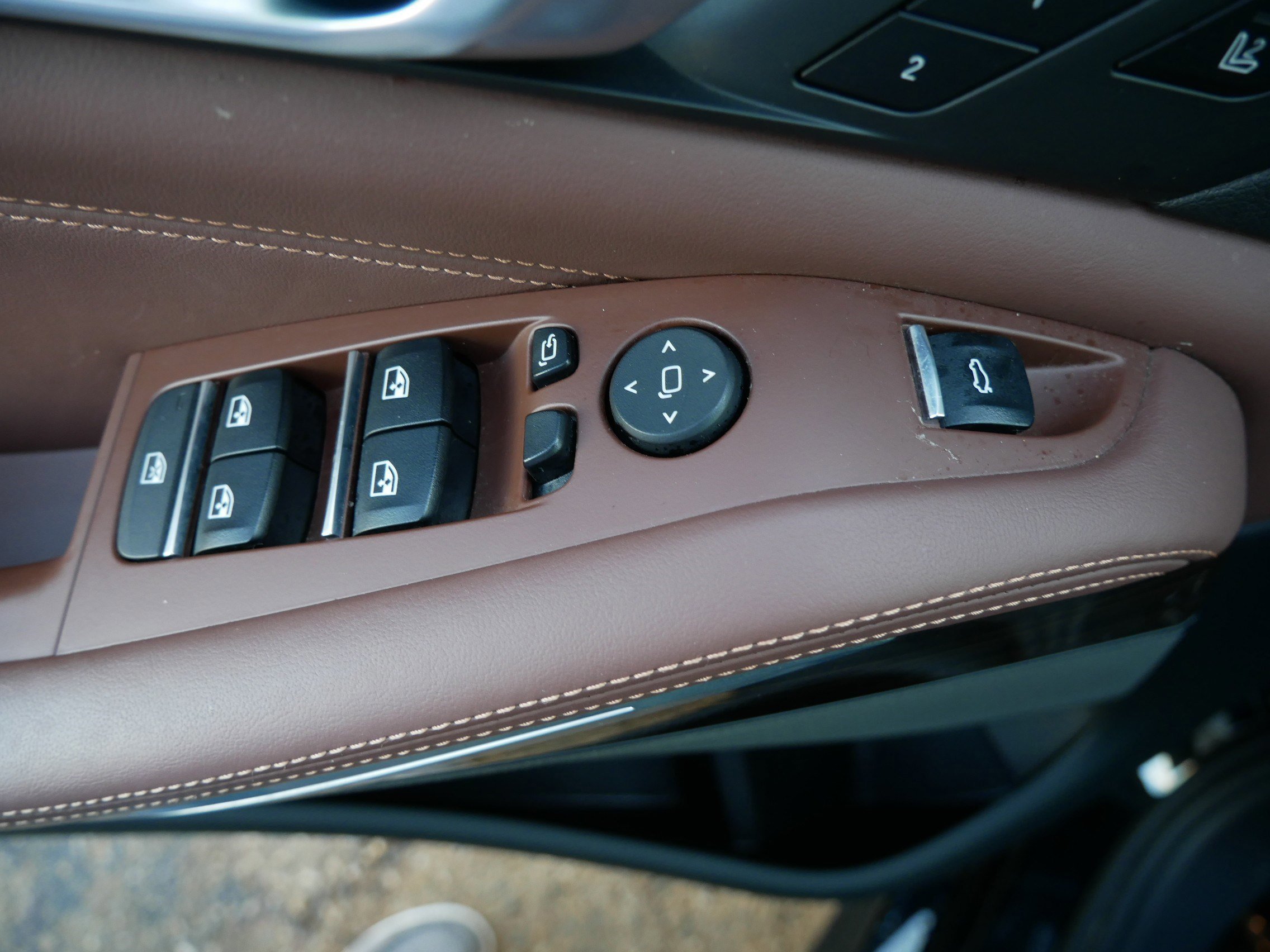 Used 2021 BMW X5 xDrive40i w/ M Sport Package image 37