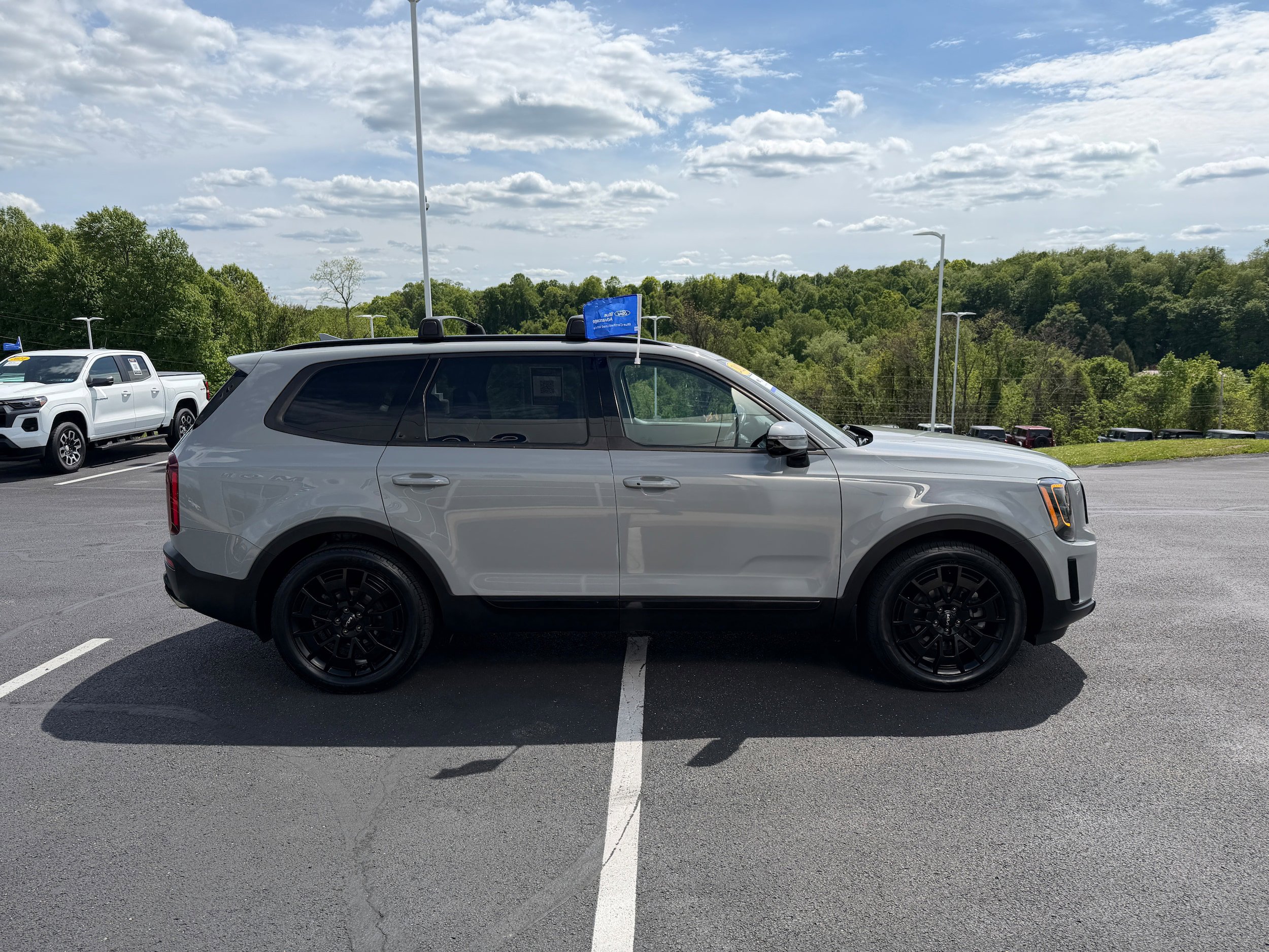 Certified 2025 Ford Expedition Active AWD/4WD image 4