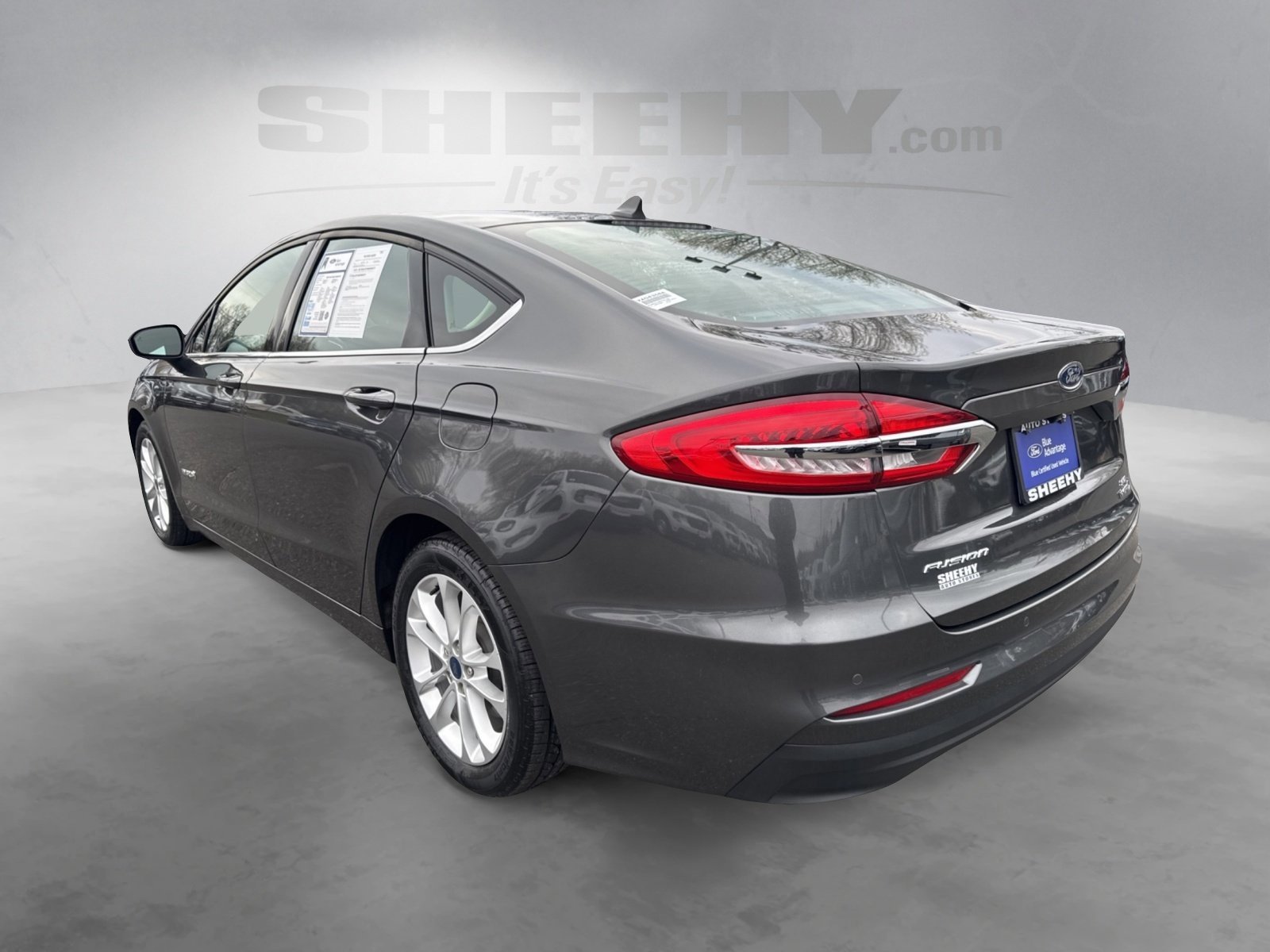 Certified 2019 Ford Fusion SE image 3
