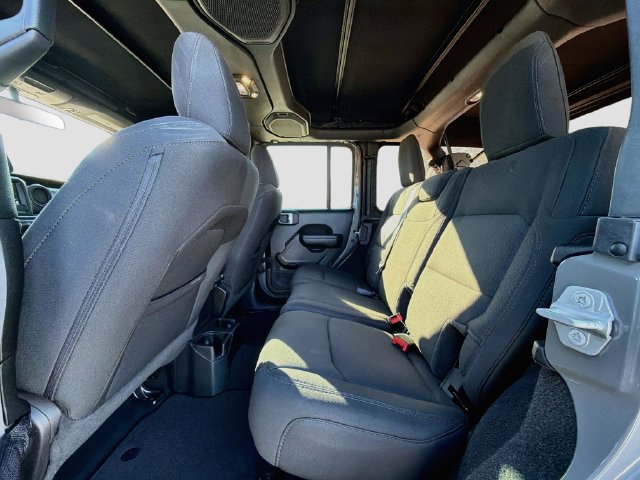 Used 2022 Jeep Wrangler Unlimited Sport AWD/4WD image 22