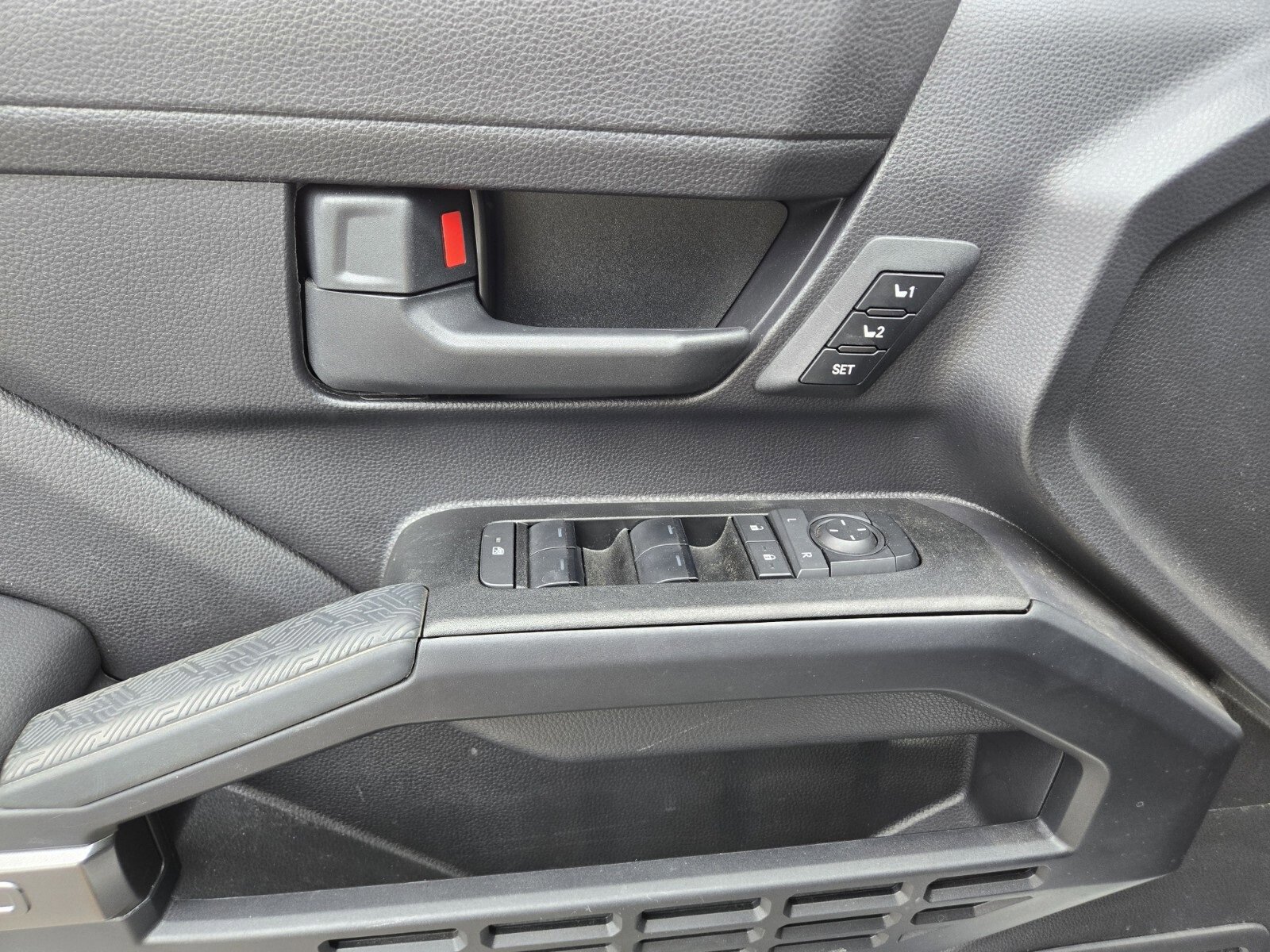 Used 2025 Toyota 4Runner TRD Off-Road Premium image 17