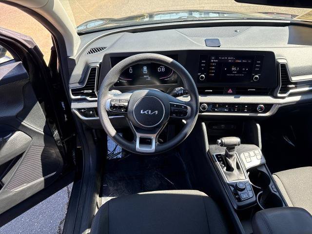 Used 2024 Kia Sportage LX FWD image 13