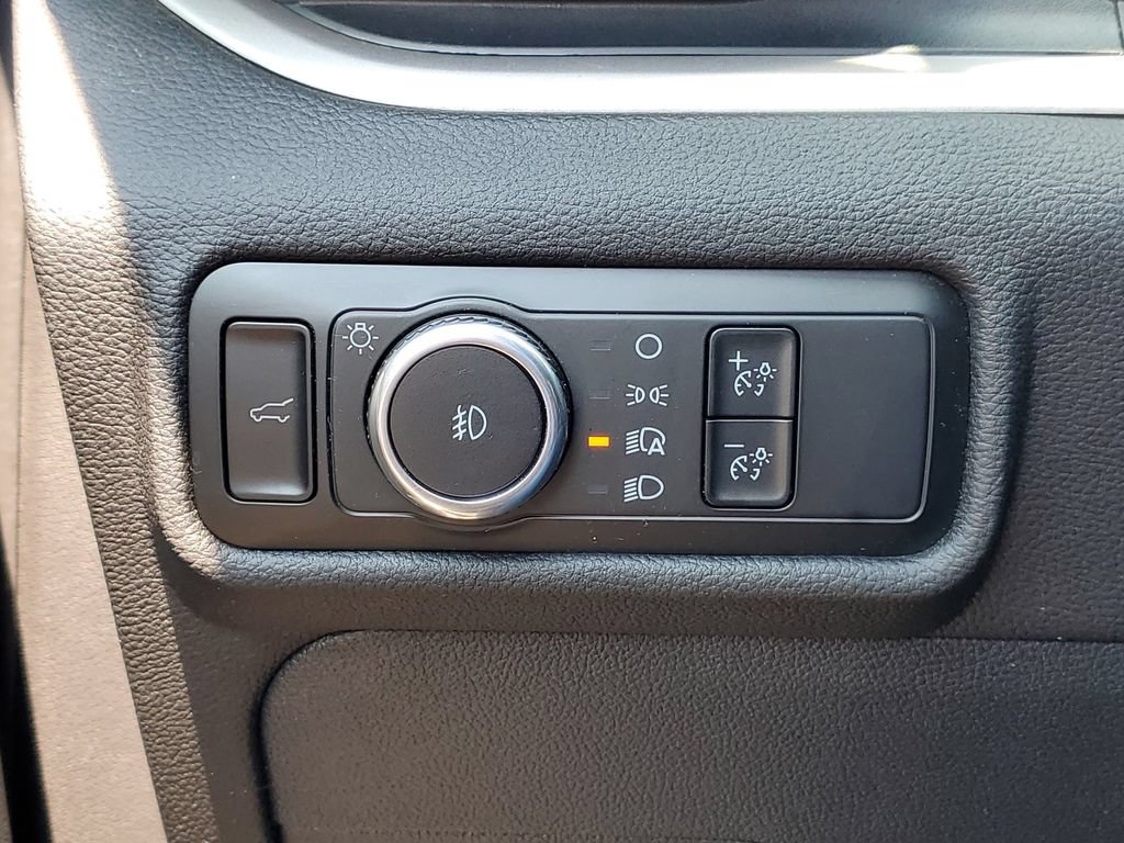 Certified 2024 Ford Explorer XLT w/ Equipment Group 202A AWD/4WD image 23