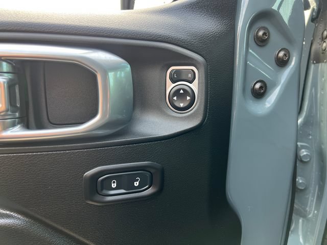 Used 2026 Jeep Wrangler Sport AWD/4WD image 12
