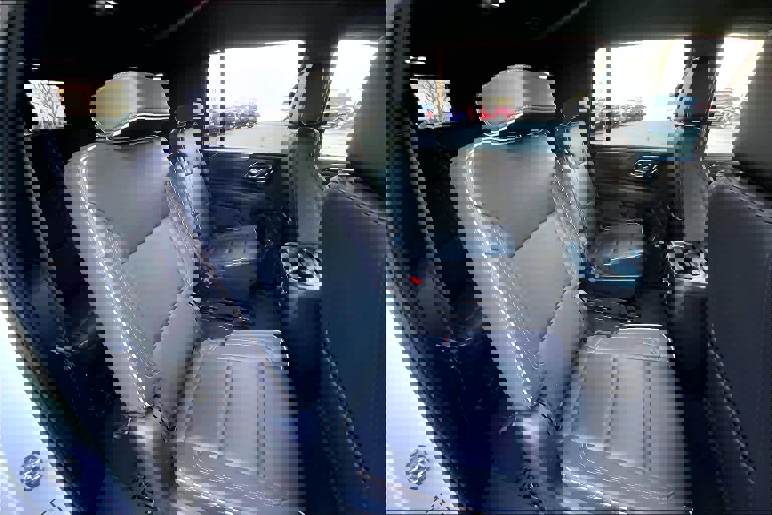 Used 2023 Chevrolet Suburban Premier image 19