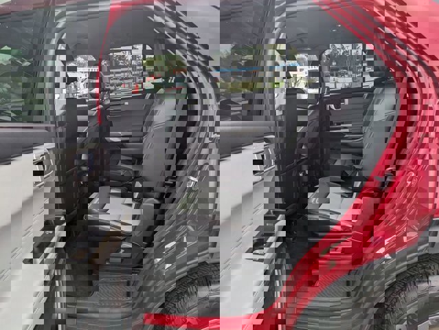 Certified 2022 Ford Explorer XLT w/ Equipment Group 202A image 28