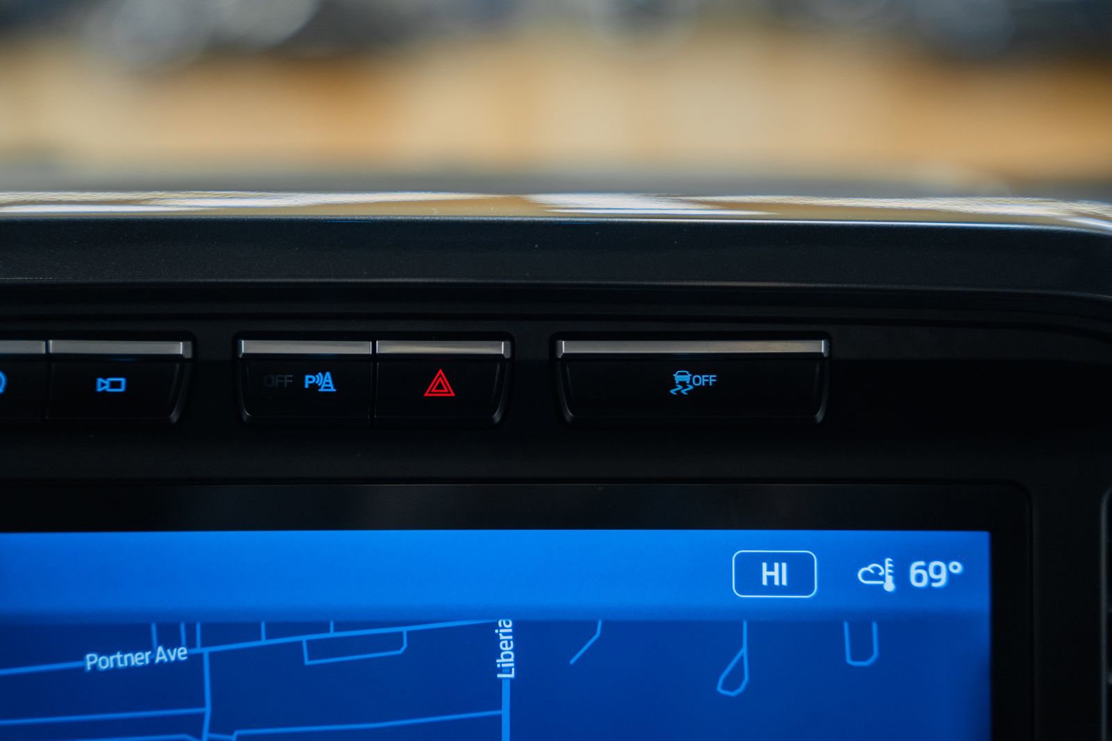 Certified 2023 Ford F150 Lariat w/ Equipment Group 502A High image 34