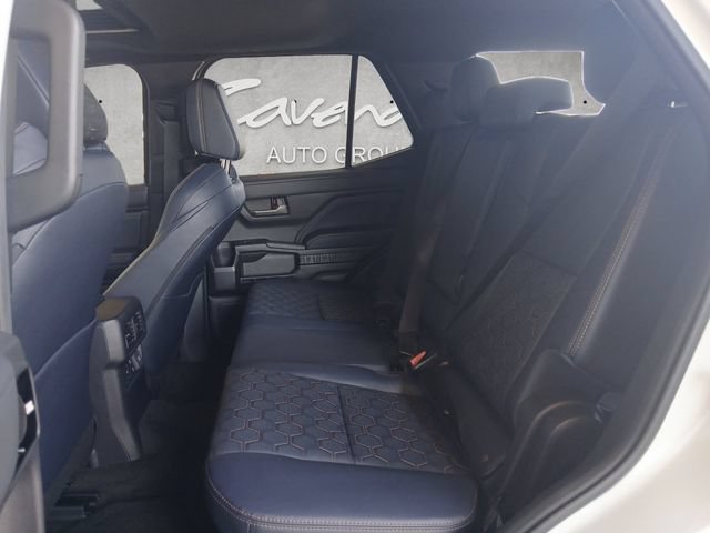 Used 2026 Toyota 4Runner Platinum AWD/4WD image 23