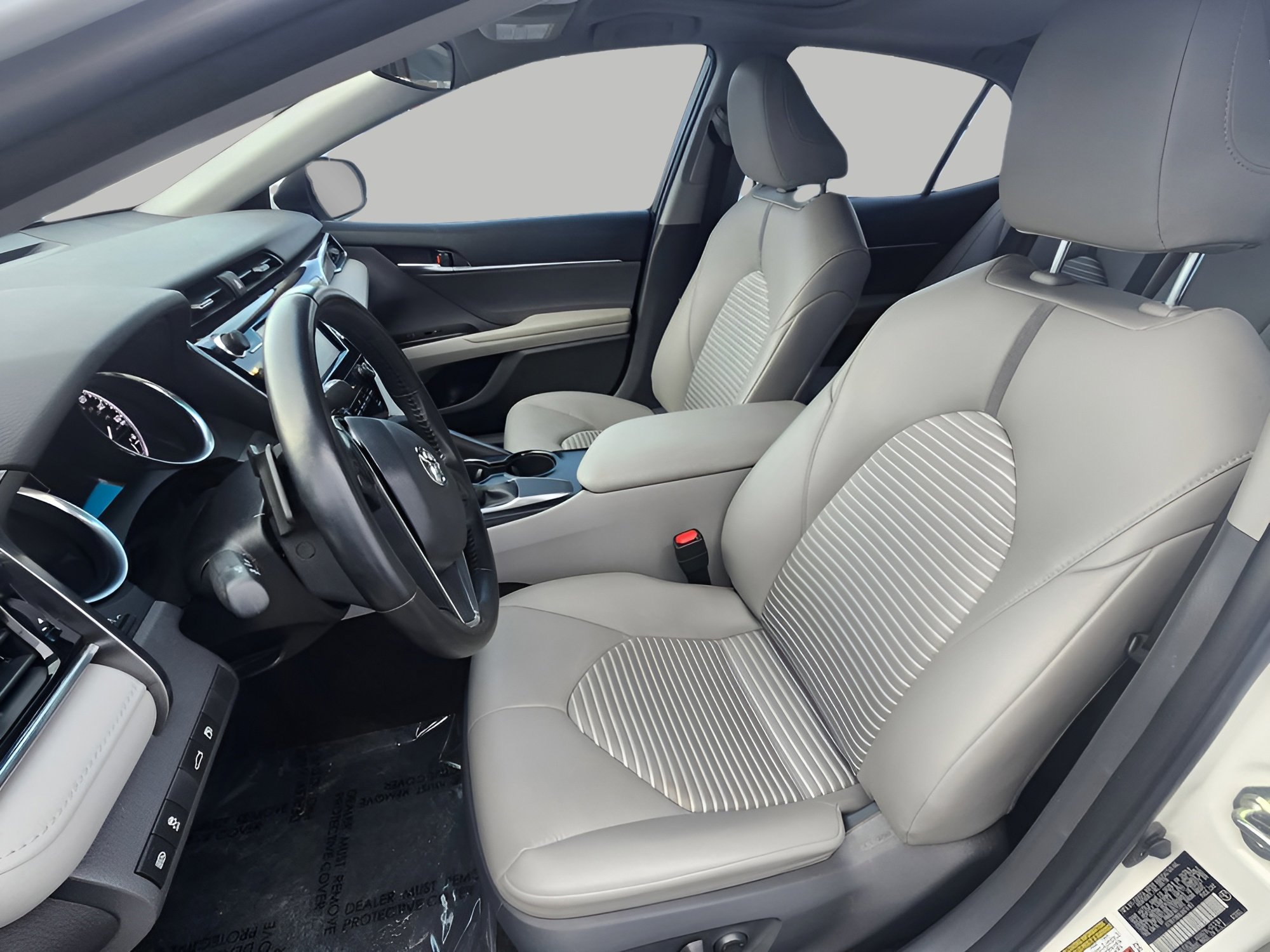 Used 2018 Toyota Camry SE w/ Moonroof Package image 10