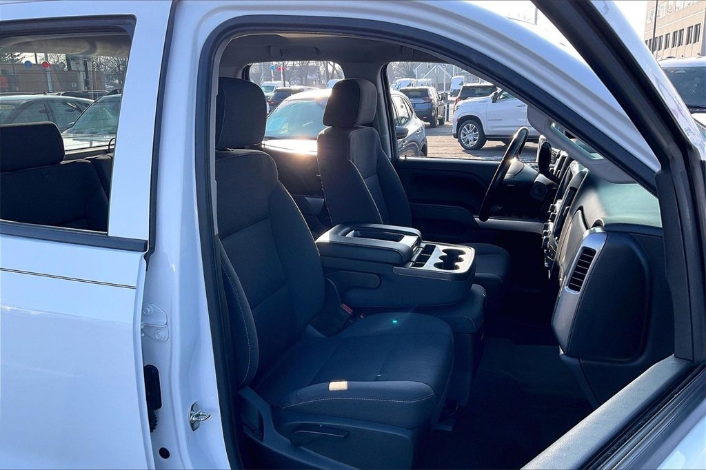 Used 2018 Chevrolet Silverado 1500 LT w/ All Star Edition image 6