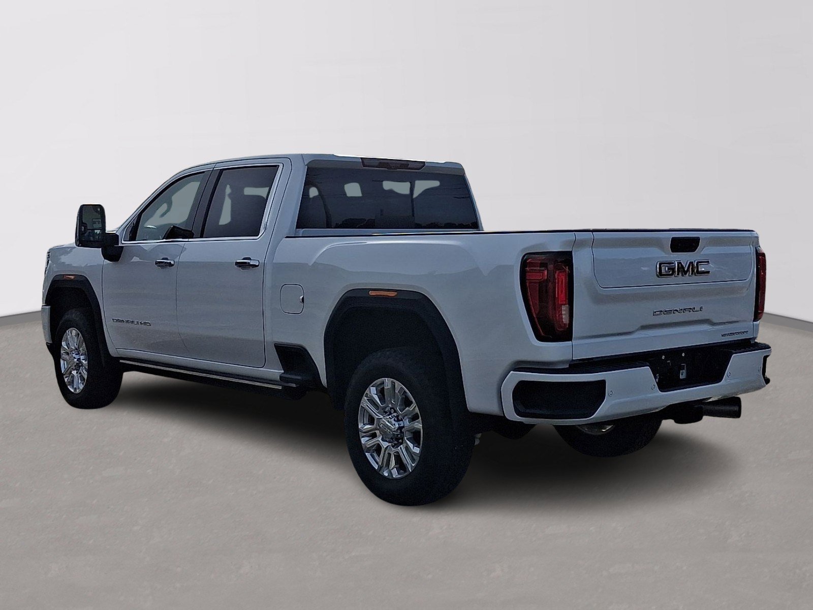 Used 2023 GMC Sierra 2500 Denali w/ Denali Ultimate Package AWD/4WD image 4
