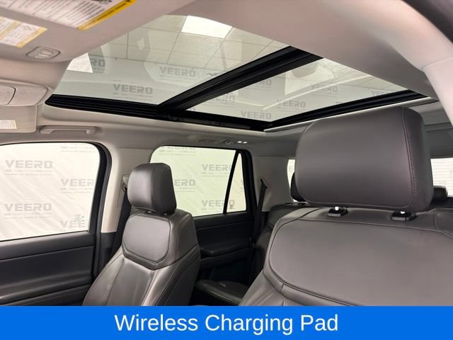 Certified 2025 Ford Expedition Active AWD/4WD image 23