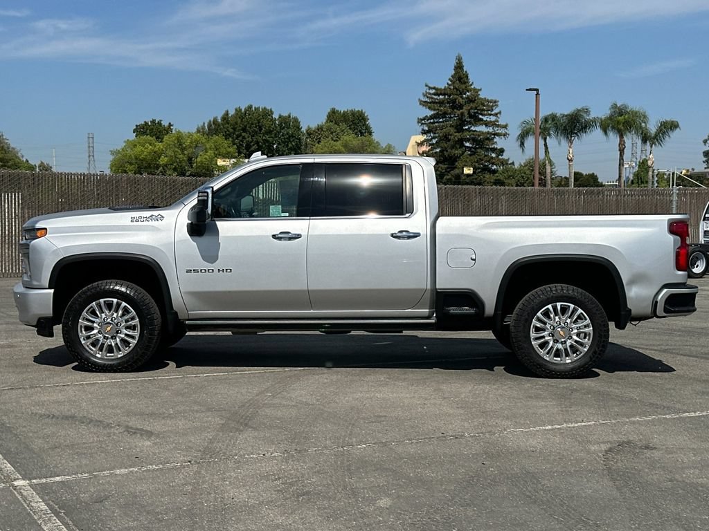 Used 2023 Chevrolet Silverado 2500 High Country AWD/4WD image 6
