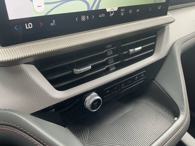 Certified 2025 Ford Explorer Active AWD/4WD image 20