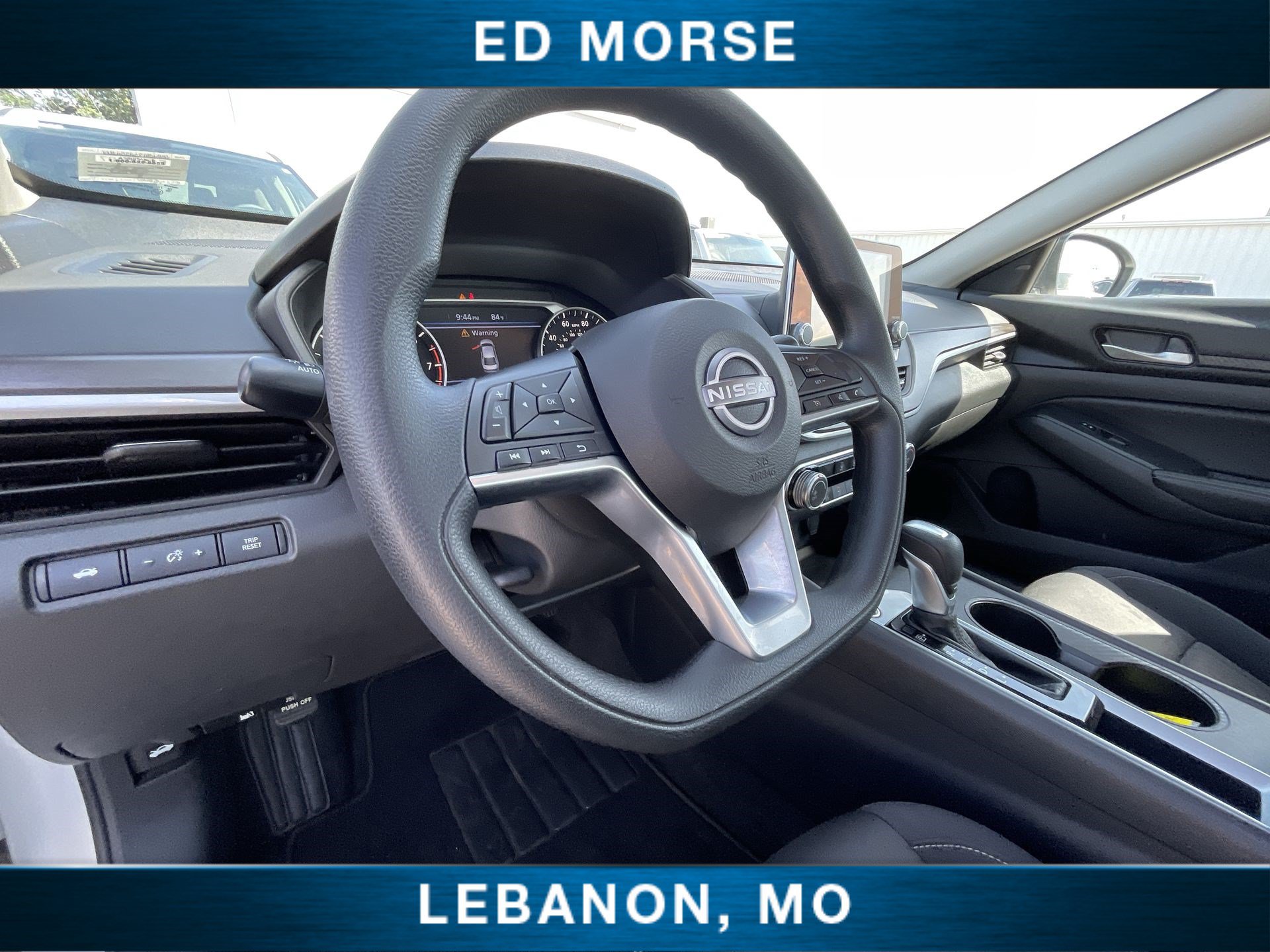 Used 2025 Nissan Altima 2.5 SV FWD image 10