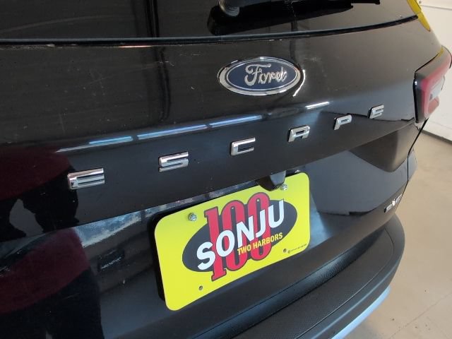 Certified 2024 Ford Escape Platinum AWD/4WD image 34