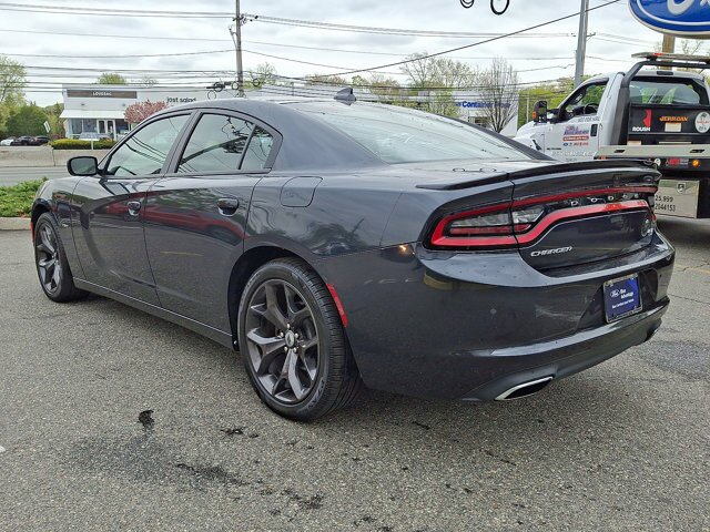 Used 2017 Dodge Charger R/T w/ Premium Group RWD image 14