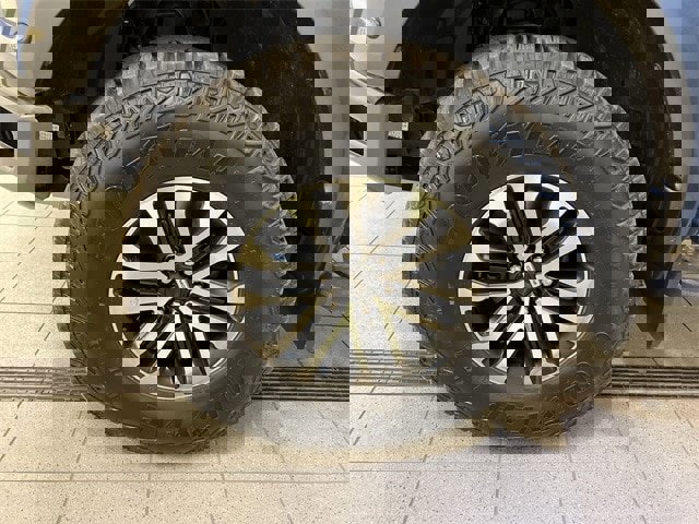 Certified 2019 Ford F150 Raptor w/ Equipment Group 802A Luxury image 10