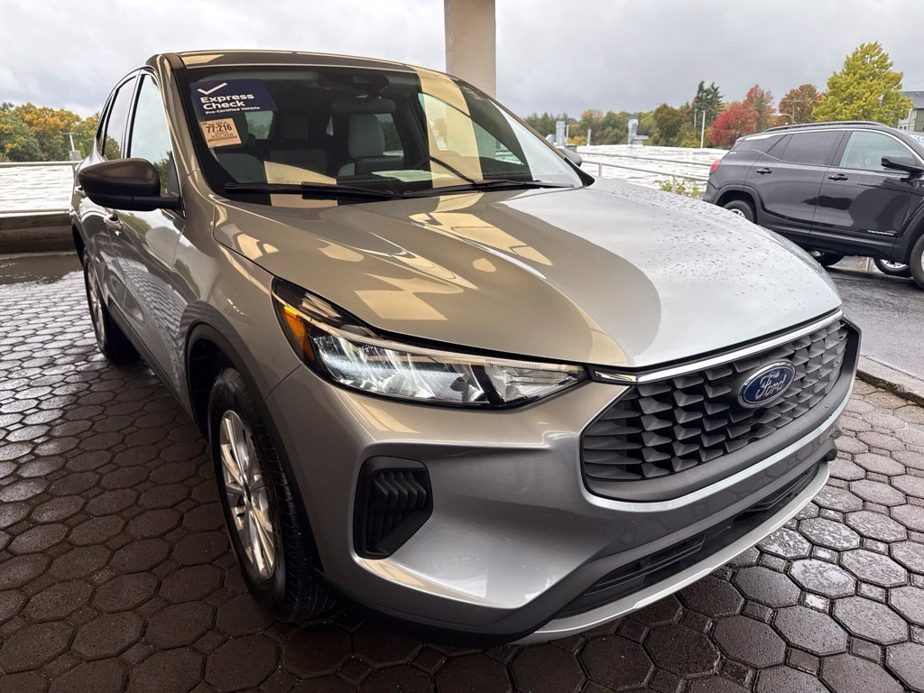Certified 2023 Ford Escape Active AWD/4WD image 4