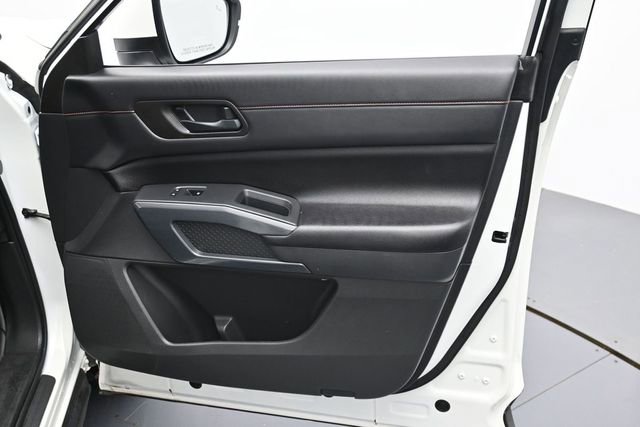 Used 2024 Nissan Pathfinder Rock Creek AWD/4WD image 30
