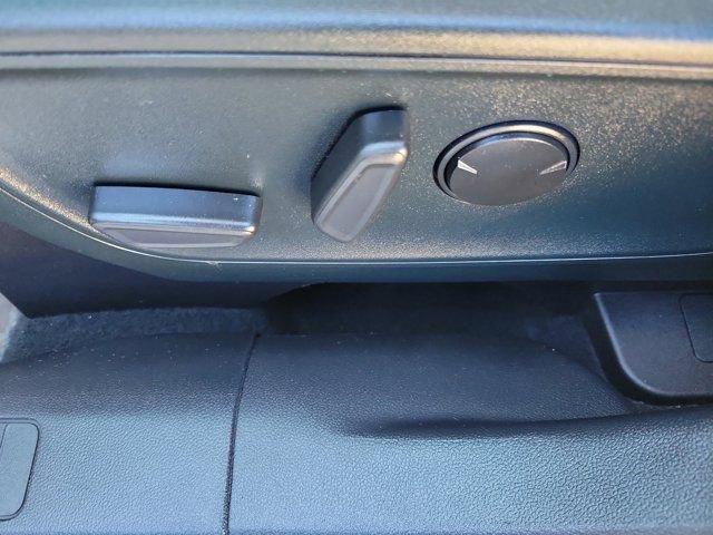 Certified 2020 Ford Escape SE image 24