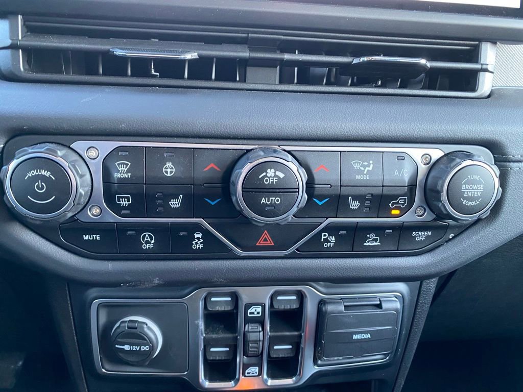 Used 2024 Jeep Wrangler Sahara w/ Dual Top Group image 21