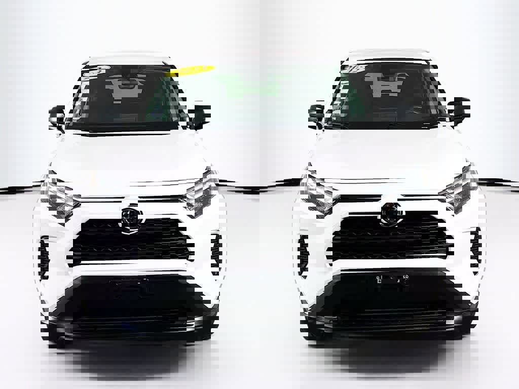 Used 2023 Toyota RAV4 LE image 6