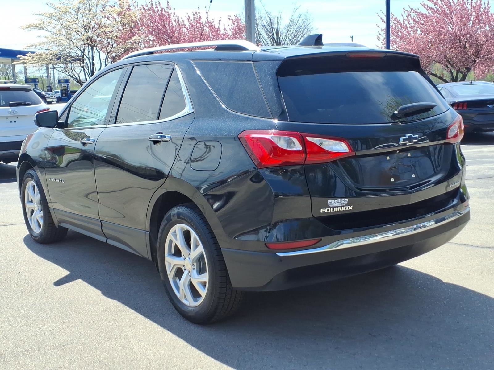 Used 2019 Chevrolet Equinox Premier image 3
