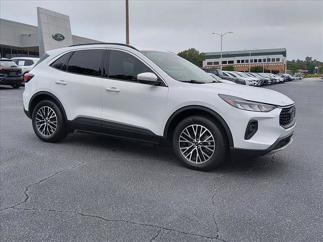 Certified 2023 Ford Escape SE FWD image 2
